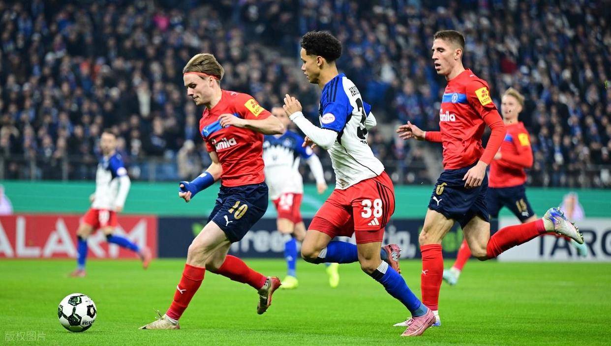 爱游戏体育app-里程碑夜皇家社会战术微调，德甲赛后刷纪录，态度坚定，球队文化再被提及的简单介绍-爱游戏体育app